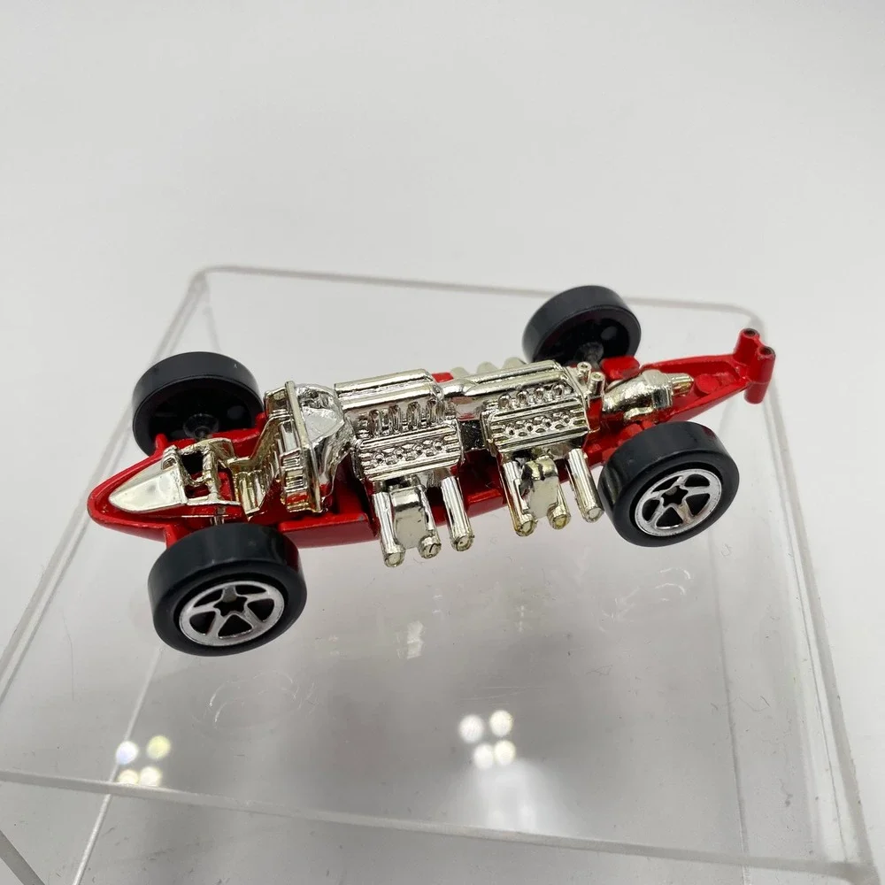 Hot Wheels Red Lakester Racing Car Twin Engine Diecast Red Chrome‎ 1997 Mattel